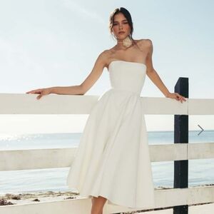Jemny Yoo Elegant Strapless White Dress